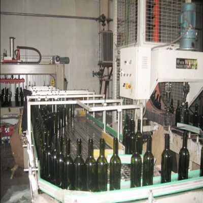 Buy Industrial 150TPD Glass Bottle Manufacturing Line With 380V Glass Forming Machine online manufacture